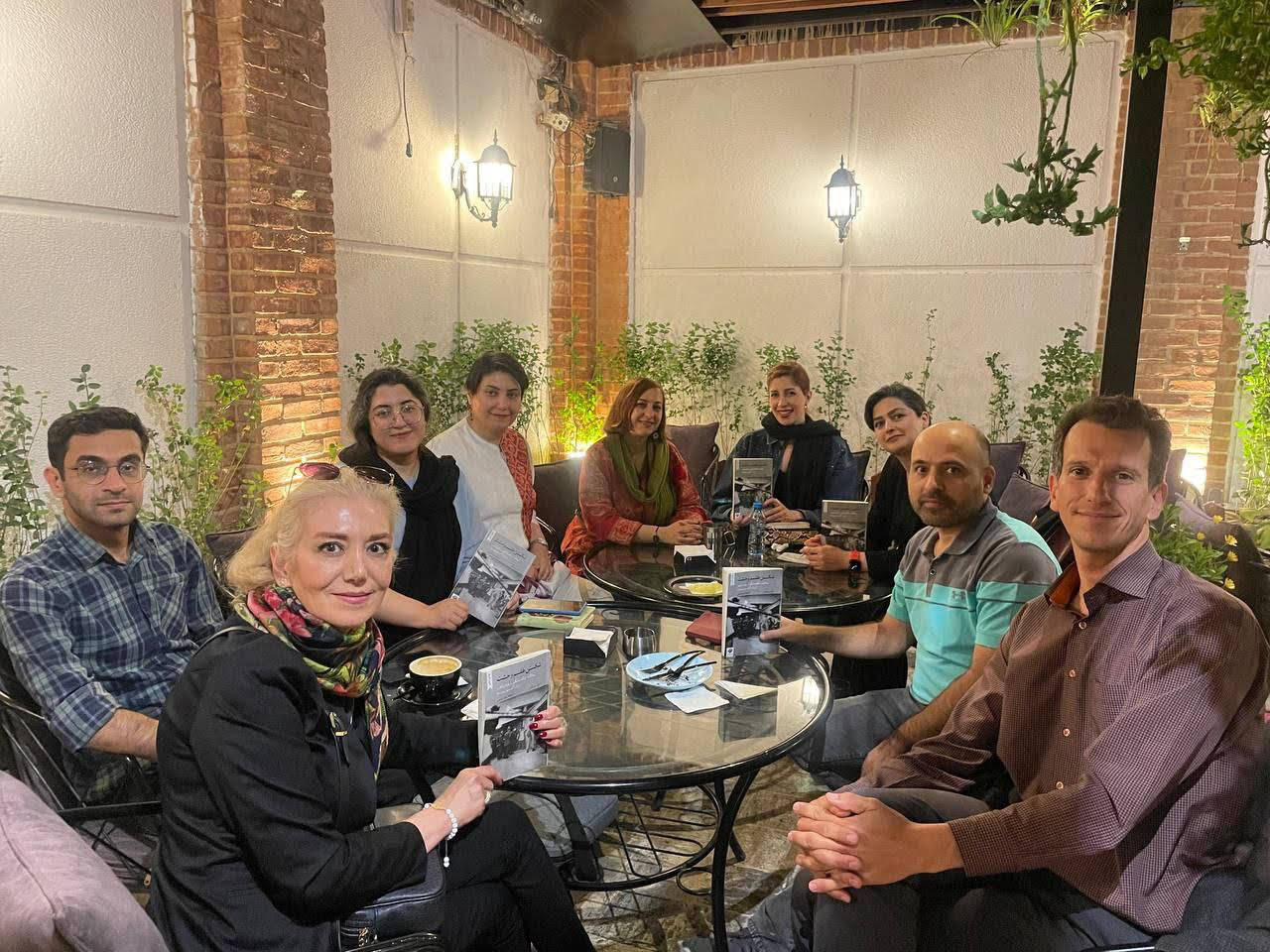 جلسه‌ی نقد و بررسی کتاب شکستن طلسم وحشت