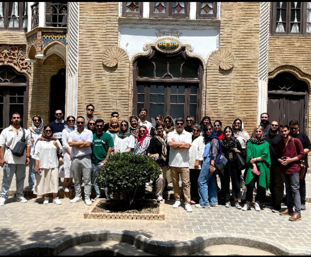 بازدید از خانه مینایی و موزه خیابان ولیعصر