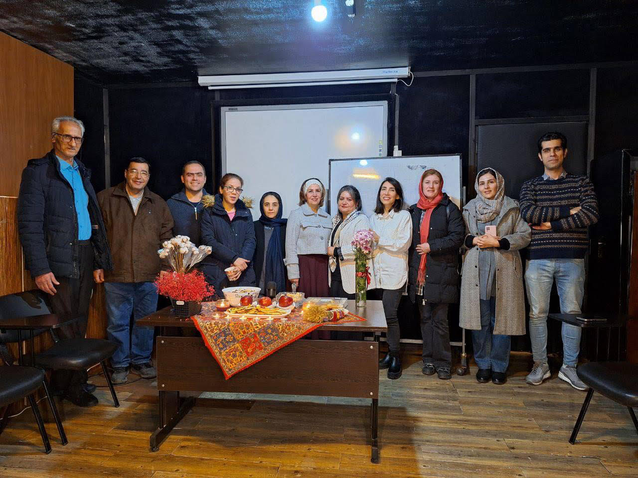 نشست هم‌اندیشی زن در ایران معاصر