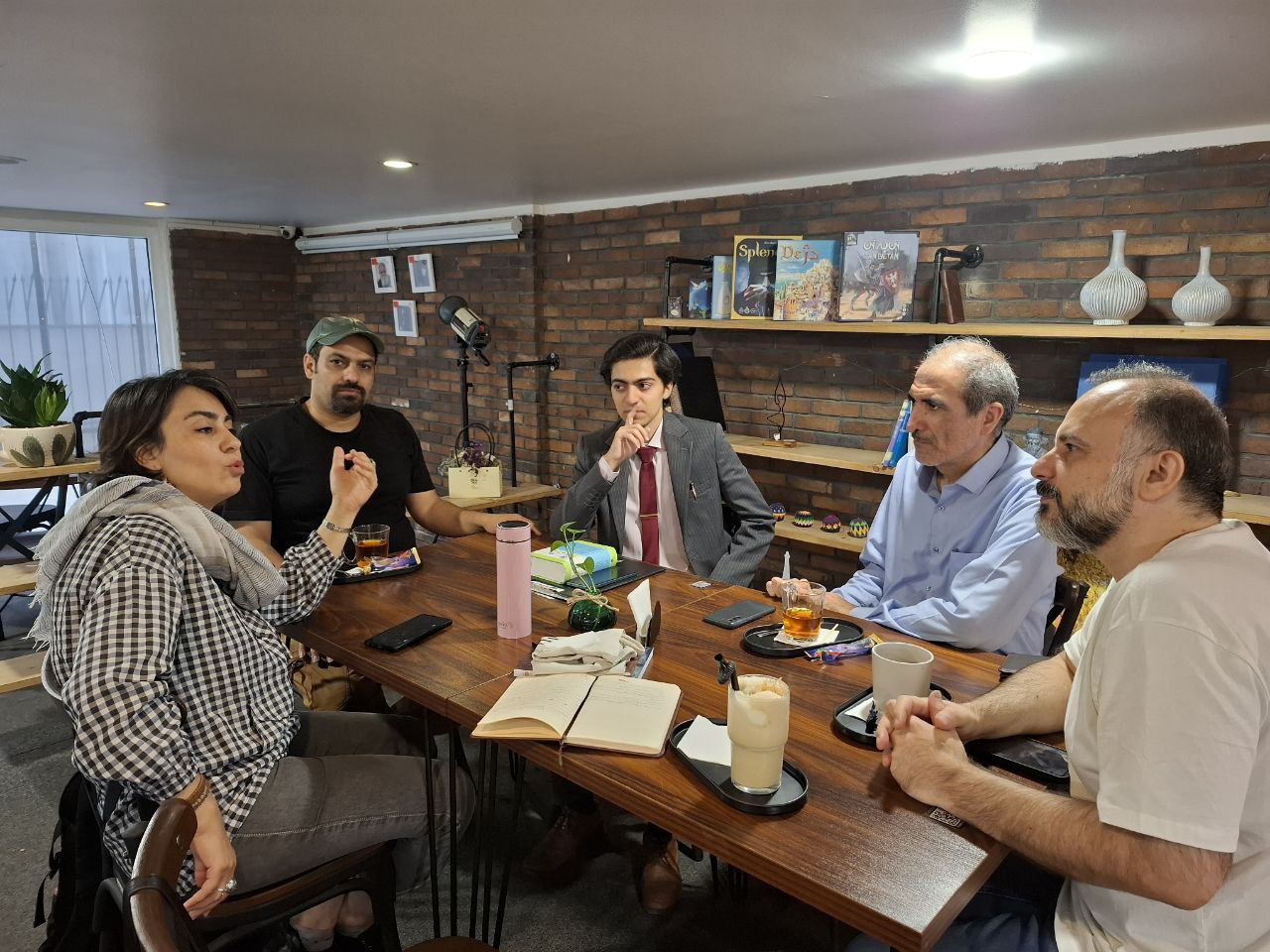 بازخوانی تاریخ معاصر